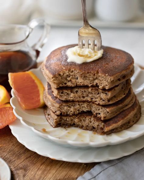 Vital Wheat Gluten Pancakes, Teff Flour Pancakes, Teff Flour Recipes, Teff Pancakes, Wfpb Breakfast, Teff Recipes, Quick Pancakes, Gluten Free Baked Goods, Sweet Pancakes