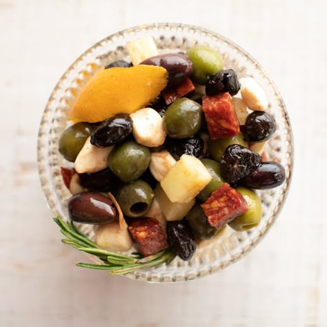 Spanish Marinated Olives by Ree Drummond Spanish Marinated Olives, Marinated Olives Recipe, Food Network Recipes Pioneer Woman, Cold Buffet, Ree Drummond Recipes, Spanish Olives, Party Bites, Marinated Olives, Free Collage