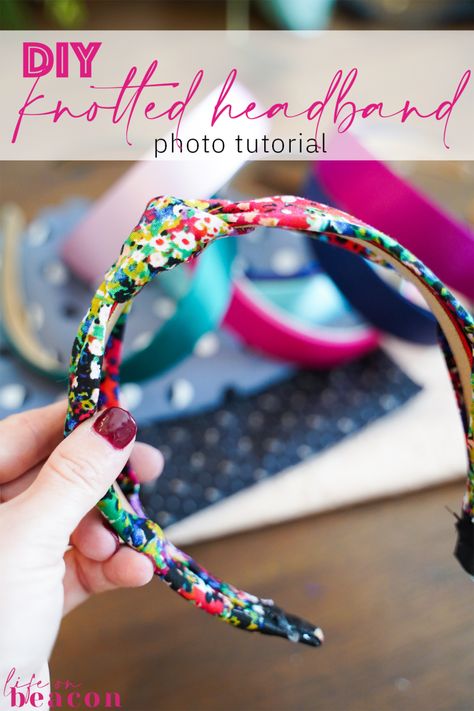 Diy Fabric Knot Headband, Fabric Wrapped Headbands Diy, How To Make Boho Headbands, Hairbands Diy How To Make, Diy Headbands For Women How To Make, Diy Fabric Hairband, How To Cover A Headband, Making Headbands Diy, How To Make Bow Headbands