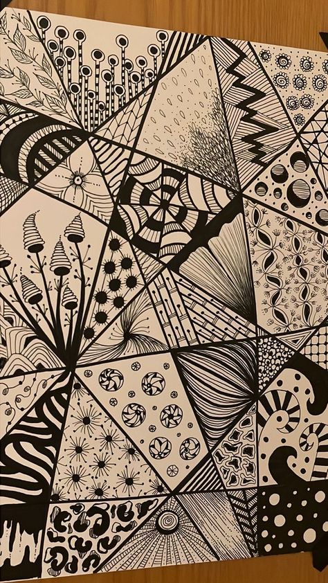 Zen Tangle Art Ideas, Dot Journal Doodles, Zentangle Designs Pattern, Zendoodle Art Simple, Zentangle Art Projects, Black And White Doodle Art, Full Page Doodle Pattern, Zen Tangle Patterns, Patterns Drawing