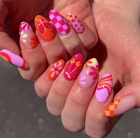 Quartz Nails, Nail Designs For Short Nails, Paint Nail, Queen Nails, Designs For Short Nails, Acrylic Nail Shapes, Retro Nails, Hippie Nails, Summery Nails