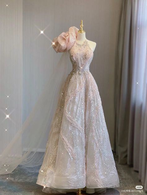 Weimi Yang Couture, Pageant Dresses For Women, Stunning Dresses Gowns, Chic Evening Dress, Gowns Dresses Elegant, Fashion Sketches Dresses, Night Dress For Women, Prom Dress Inspiration, Pretty Prom Dresses