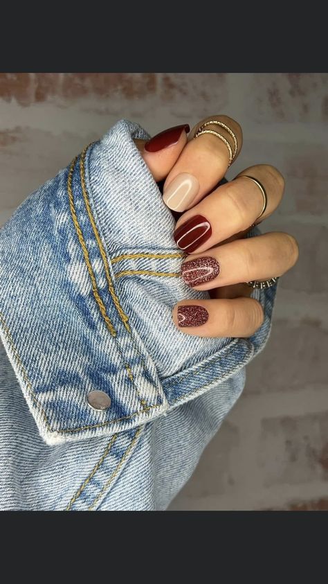 Garnet Fall Nails, Regular Nail Polish Ideas Short Nails Fall, Nails To Match Cinnamon Dress, Fall Nails With Burgundy, Formal Fall Nails, Autumn Nails Multi Color, Fall Short Oval Nails, Fall Graduation Nails, Cute Fall Nail Inspo Simple