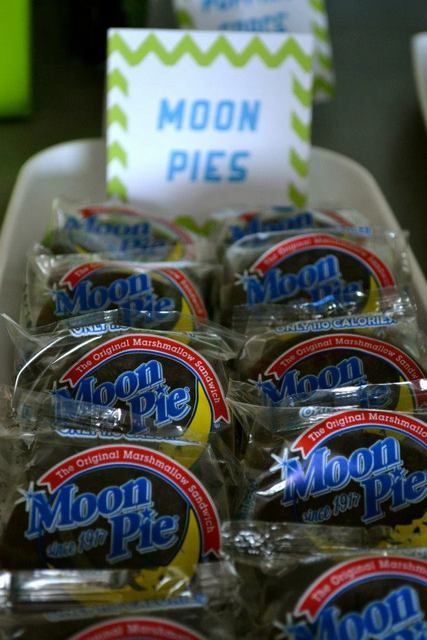 Moon pies at an Outer Space Birthday Party!  See more party ideas at CatchMyParty.com! Space Birthday Party Ideas, Nasa Party, Outer Space Birthday Party, Eclipse Party, Rocket Party, Alien Party, Astronaut Party, Moon Pies, Space Theme Party