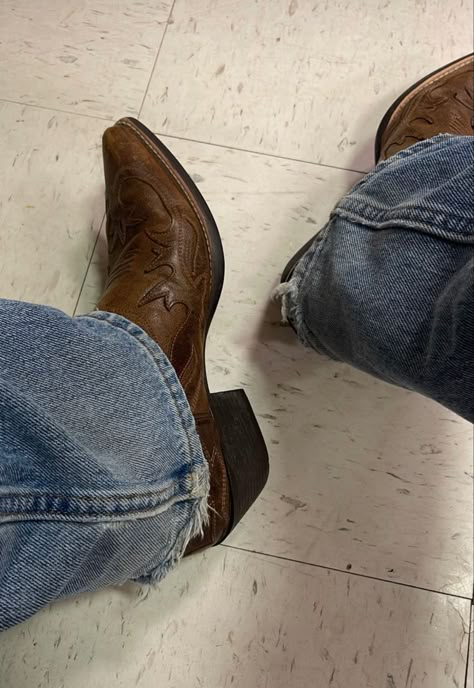 Mens Boots Aesthetic, Country Outfits Male, Cowboy Boots Aesthetic Men, Cowboy Men Aesthetic, Old Cowboy Aesthetic, Country Wedding Men, Men’s Cowboy Boots, Cowboy Aesthetic Men, Western Vintage Aesthetic