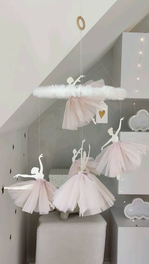 Ballet Room, Ballerina Room, Diy Christmas Snowflakes, Ballerina Nursery, Ballerina Decor, Ballet Birthday Party, Kids Party Decor, Ballerina Birthday Party, Baby Ballet