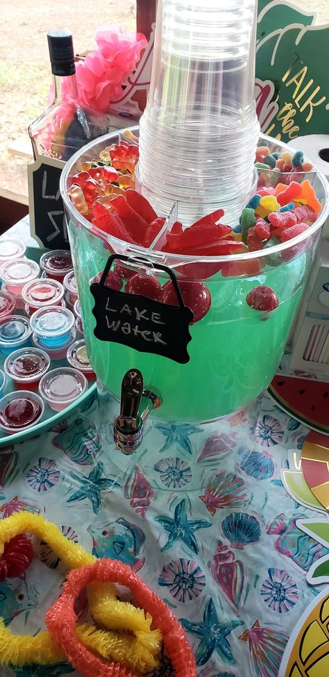 Lake Water Fishing Picnic Food, River Party Decorations, Dock Party Ideas, Lake Trip Food Ideas, Fishing 50th Birthday Party, Bass Birthday Party, Fishing Themed Bachelorette Party, Baywatch Birthday Party, Lake Water Punch