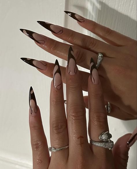 Stilleto Nails Designs, Kutek Disney, Unghie Sfumate, Pointy Nails, Edgy Nails, Grunge Nails, Pointed Nails, Stiletto Nails Designs, Classy Acrylic Nails