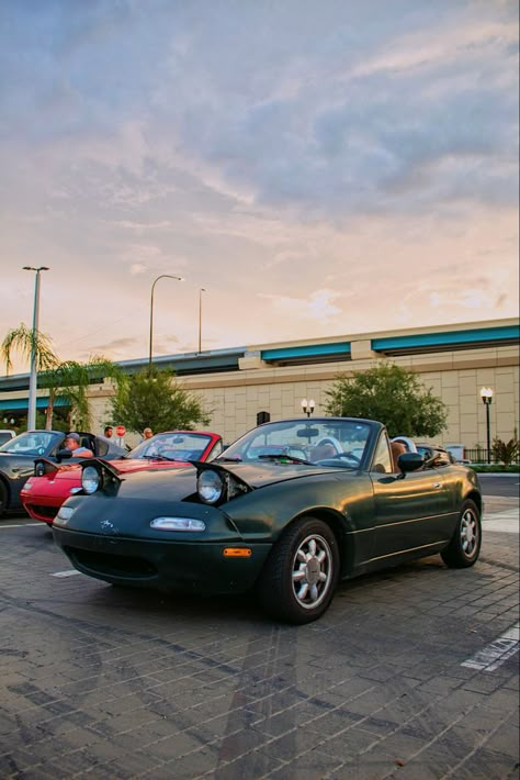 Green Mazda Miata, Dark Green Miata, Aesthetic Miata, Miata Aesthetic, Green Miata, Cute Miata, Miata Interior, Miata Mods, Nissan R32 Skyline