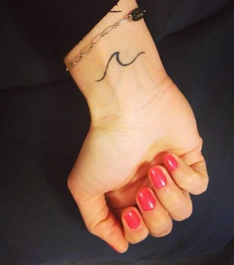 fin tattoo…i'd do a tiny 5 symbol somewhere around it too… finn hudson's football # was 5 Tattoo Wrist Ideas, Shark Fin Tattoo, Fin Tattoo, Small Shark Tattoo, Wave Tattoo Wrist, Tattoo Wave, Wave Tattoos, Simple Fonts, Line Tattoo Ideas