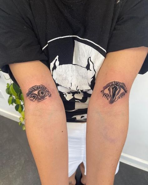 Eye Tattoo Trippy, Trippy Eye Tattoo Ideas, Melting Eyes Tattoo, Trippy Eyeball Tattoo, Floral Eye Tattoo, Trippy Eyes Tattoo, Eye Drawings Trippy, Rune Stone Tattoo, Melting Eye Tattoo