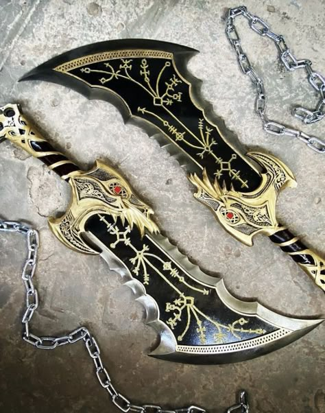 Fantasy Blade, God Of Wars, Tactical Swords, Types Of Swords, Pretty Knives, Fantasy Props, Cool Swords, Samurai Swords, Cool Knives