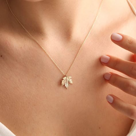 Pendent Designs, Canadian Leaf, Maple Leaf Necklace, Simplistic Jewelry, Delicate Gold Bracelet, Jewelry Necklace Simple, Real Gold Necklace, Gold Pendent, Gold Initial Pendant