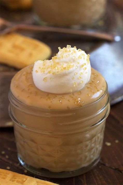 Butterscotch Pudding Recipes, Butterscotch Recipes, Pudding Custard, Pudding Mousse, Homemade Pudding, Custard Pudding, Butterscotch Pudding, Dessert In A Jar, Frosé