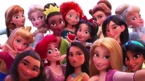 Disney Princess Zodiac, Original Disney Princesses, Princes Disney, Official Disney Princesses, Princess Movies, All Disney Princesses, Wallpaper Disney, Disney Princess Images, Karakter Disney