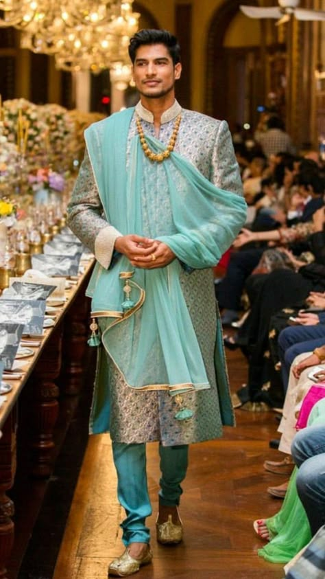 Pakistan Traditional Clothing Men, Hindi Men Clothing, Indian Men Fashion Traditional, Persian Men Fashion, Indian Traditional Clothes Men, Indian Traditional Clothing Men, Desi Outfits Men, Pakistan Men Fashion, Traditional Persian Clothing Men