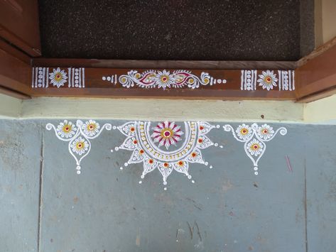 Simple Rangoli For Dasara, Door Step Rangoli Designs, Door Rangoli Designs Simple, Rangoli For Dasara, Doorstep Rangoli, Alpana Designs, Creative Rangoli Designs, Border Kolam, Creative Rangoli