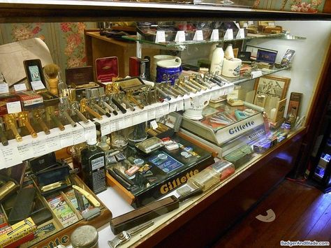 Worlds most amazing vintage shaving collection! B&B member Dommingan. Body Shaver, Vintage Shaving, Shaving Kit, Wet Shaving, Safety Razor, Men's Clothes, Fresh And Clean, Men's Grooming, Manners