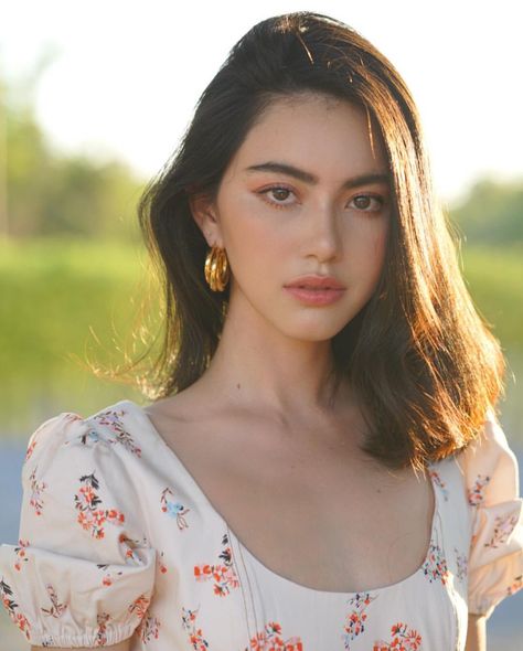 Bob Lung, Mai Davika, Medium Hairstyle, 2020 Hairstyles, Davika Hoorne, Bob Hairstyles For Thick, Photographie Portrait Inspiration, Grunge Hair, Short Bob Hairstyles