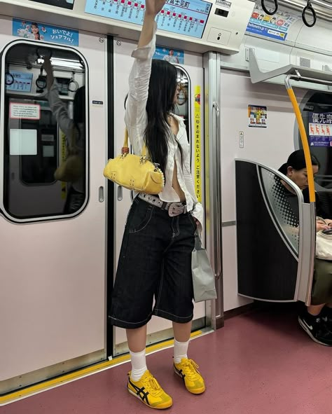 Summer fit inspo ☀️ Street Style In Japan, Taipei Outfit Summer, Japan Summer Street Style, Japanese Street Style Summer, Tokyo Summer Style, Summer Tokyo Outfit, Korea Outfit Summer, Tokyo Japan Outfits Summer, Japan Summer Outfit Street Style