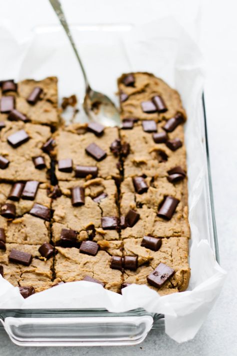 White Bean Blondies, White Bean Cookies, Bean Blondies, Cookies Balls, Bean Cookies, Vegan Blondies, Healthy Munchies, Bean Snacks, Clean Dessert