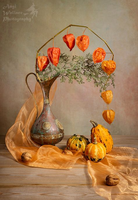 Creative Portraiture, Still Life Pictures, Copper Jug, Life Paint, Object Drawing, Still Life Photos, Painting Art Lesson, Still Life Drawing, Floral Image