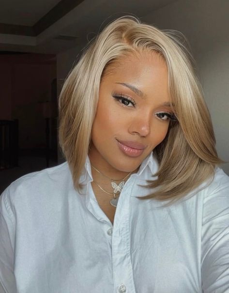 Honey Blonde Hair On Black Women Natural Silk Press Curls, Bob Hairstyles White Women, Blonde And Bronze Highlights, Blond Bussdown, Hairstyles For Plus Size Black Women, Loose Curl Long Hair Styles, Peanut Butter Blonde Hair, Blonde Brown Black Hair, Blonde Locks Black Women