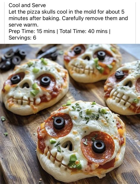 Halloween Get Together Food Ideas, Halloween Skull Pizza, Mini Halloween Pizzas, Pizza Skulls Recipe, Halloween Pizza Skulls, Spooky Pizza Ideas, Lunch Halloween For Kids, Halloween Mexican Food, Halloween Menu Ideas Food