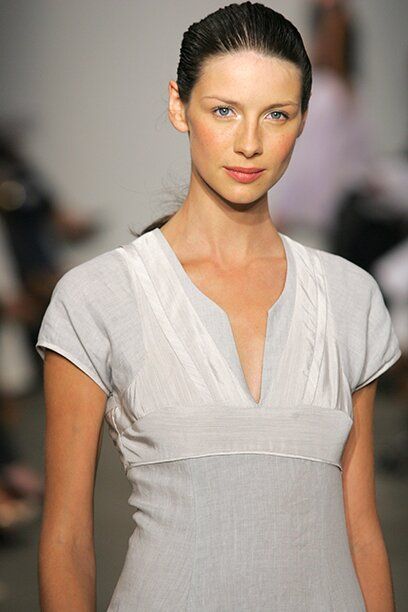 Caitriona Balfe in the Narciso Rodriguez Spring Runway Show on September 13, 2005 Caitriona Balfe Style, Eline Powell, Caitriona Balfe Outlander, Catriona Balfe, Outlander Claire, Dinner Host, Awards Party, Sam Heughan Caitriona Balfe, Cafe Society