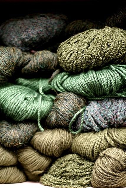 Purl on Pearl. Colours Palette, House Aesthetics, Texture Inspiration, Thread & Yarn, Green Life, Harris Tweed, Earthy Colors, Winter House, Color Textures