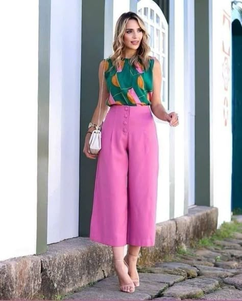 Cool Summer Work Outfits, Colorful Work Outfits Office Attire, Purple Pants Outfit, Modest Casual Outfits, Color Blocking Outfits, Color Combinations For Clothes, Trends 2025, Casual Day Outfits, Classy Fashion