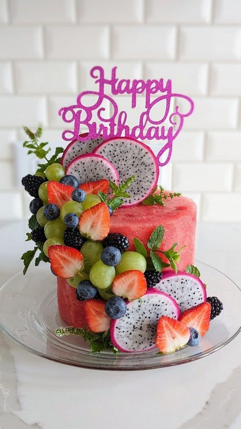 Watermelon Cakes, Edible Fruit Arrangements, Fruit Birthday Cake, Fruit Cake Design, Flavored Waters, Fresh Fruit Cake, Fruit Creations, Fruit Platter Designs, Fruity Cake