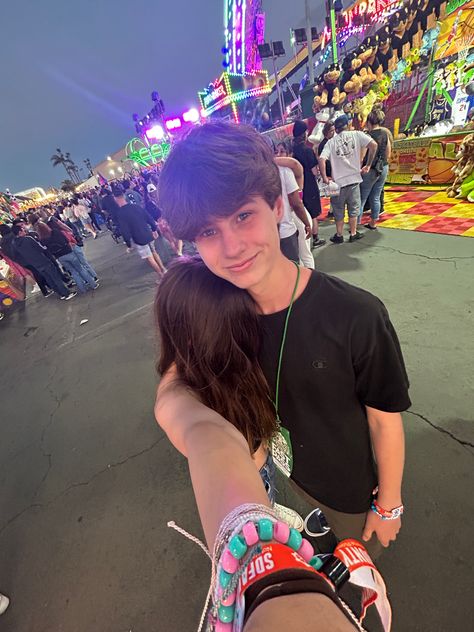 New Relationship Pictures, Cute Couple Stuff Aesthetic, Fair Couple Photos, Bf And Gf Ideas, State Fair Couple Pictures, Carnival Pics With Boyfriend, Cute Pictures To Take With Your Boyfriend, Cute Pics To Do With Your Boyfriend, Teen Relationships Goals