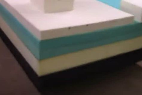 How To Make A Mattress, Diy Mattress Topper, Make Your Own Mattress, Homemade Mattress, Handmade Furniture Ideas, Lakehouse Remodel, Camper Mattress, Cabin Makeover, Diy Bedding