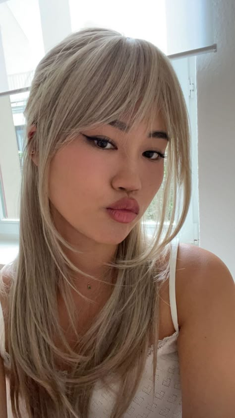 Korean Hairstyle Ideas, Blonde Hair Korean, Blonde Asian Hair, Short Braid Hairstyles, Jihoon Kim, Short Braid, Blonde Asian, Korean Hair Color, Hair Color Underneath