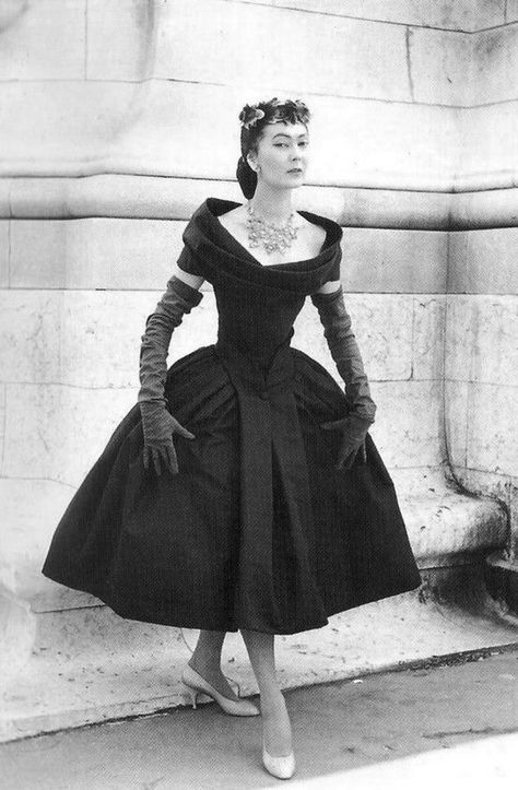 Vintage Dior Dress, Christian Dior New Look, Dior New Look, 1950 Fashion, House Of Dior, Dior Dress, Glamour Vintage, Look Retro, Dior Vintage