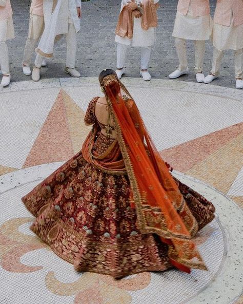 Lengha Styles, Marwar Couture, Lengha Designs, Indian Wedding Lengha, Lengha Design, Orange Dupatta, Wedding Lengha, Ceremony Outfit, Jodha Akbar