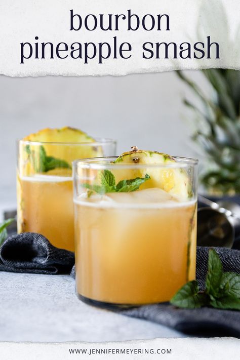 Bourbon Drinks Recipes, Sweet Bourbon, Bourbon Cocktail, Pineapple Cocktail, Pineapple Chunks, Bourbon Drinks, Brown Spots Removal, Fresh Pineapple, Boozy Drinks