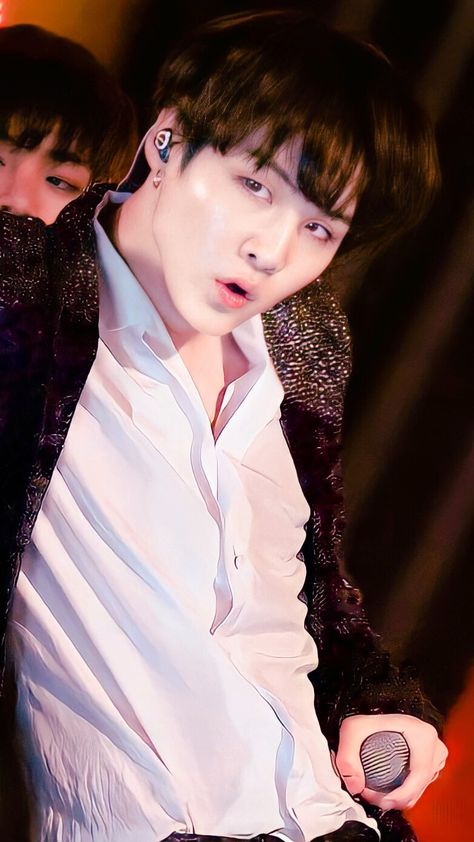 Suga Hd Pics, Hot Suga, Yoongi Funny, Min Yoongi Wallpaper, Yoongi Marry Me, Korean Pop Idol, Lil Meow Meow, Suga Min Yoongi, Min Yoongi Bts