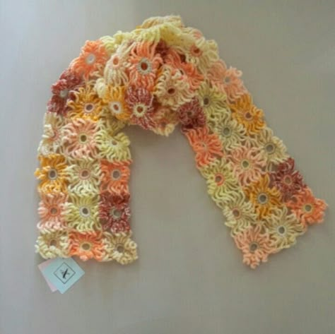 Flower Scarf Crochet, Magic Circle Crochet, Sophie Digard Crochet, Crochet Flower Scarf, Bookmark Crochet, Crochet Shoulder Bags, Sophie Digard, Crochet Stitches Guide, Crochet Idea