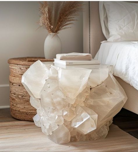 Home Decor Crystals, Selenite Crystal Aesthetic, Stone Furniture Design, Crystal Table Decor, Crystal Office, Crystals Lamp, Crystal Decor Ideas, Modern Art Deco Bedroom, Decorative Crystals