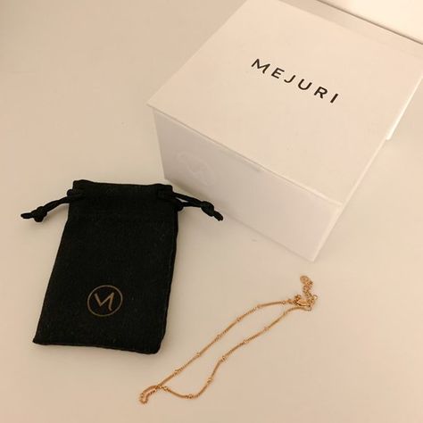 Mejuri Spheres Bracelet 14K Gold Minimalist Fine Jewelry Mejuri Jewelry, Jewelry Brand, Packaging Box, Gold Material, Jewelry Branding, Jewelry Shop, Dust Bag, Fine Jewelry, Packaging