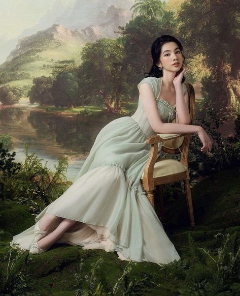 Ao Dai Aesthetic, Dress Poses Drawing Reference, Gown Photoshoot Ideas, Vogue Photoshoot Ideas, Dress Studio Photoshoot, Royal Poses, Maxi Dress Summer Casual, Dress Summer Casual, Debut Photoshoot