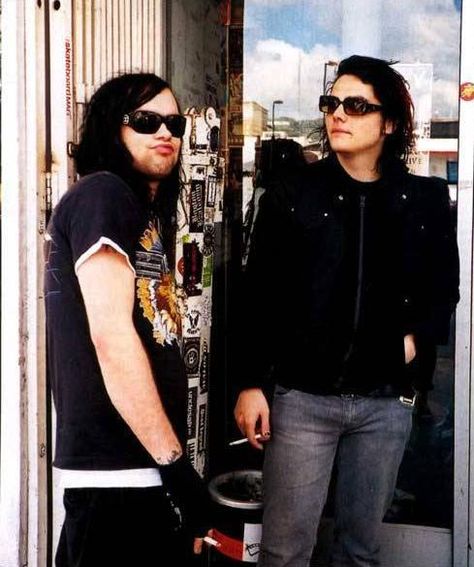 Bert McCracken of The Used and Gerard Way of My Chemical Romance. I <3 these men. Bert And Gerard, Bert Mccracken, Rock Lyrics, Gee Way, Christian Rock, Mikey Way, Emo Kid, Frank Iero, The Used