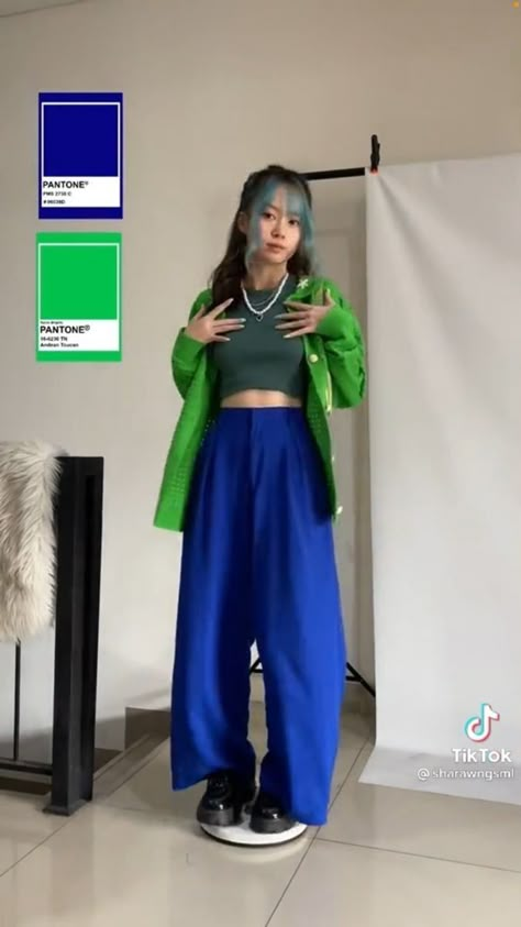 Aesthetic Outfits Y2k, Color Combos Outfit, 90s Inspired Outfits, Color Blocking Outfits, Color Combinations For Clothes, Green Outfit, Casual Chic Outfit, Modest Fashion Outfits, Colourful Outfits