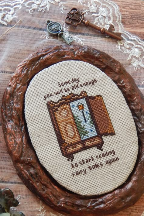 Wheel Of Time Cross Stitch, Narnia Cross Stitch Pattern, Cross Stitch For Nursery, Reading Cross Stitch, Throne Of Glass Cross Stitch, Narnia Embroidery, Narnia Cross Stitch, Lord Of The Rings Cross Stitch, Narnia Diy