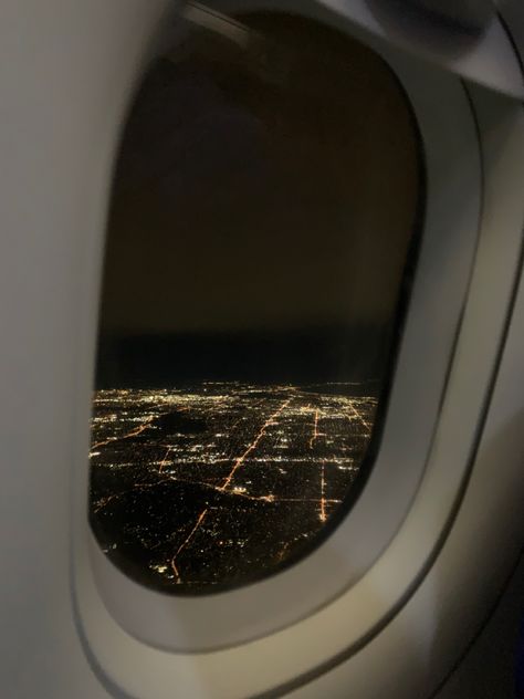 plane travel night city lights Plane Asthetic Photos, On A Plane At Night, Plane Window Aesthetic Night, Airplane City View, Night Plane Window, Night Flight Window, Plane Window View Night, Air Plane Window View, Flight Night View