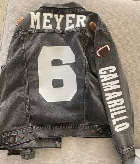 Cricut Jacket Ideas, Jean Jacket Football Girlfriend, Football Jean Jacket Girlfriend, Basketball Girlfriend Shirts Ideas, Football Shirt Designs For Girlfriends, Boyfriend Football Shirts, Hoco Pants Ideas, Bf Sweater, Jean Jacket Painting