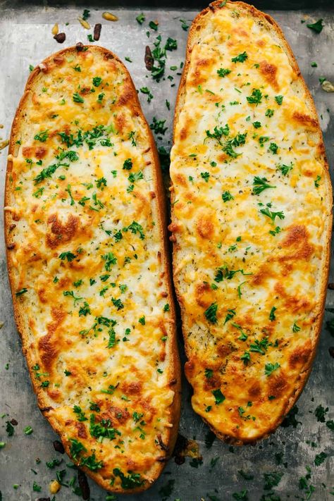 Cheesy garlic bread is so simple to make with loads of cheese and that soft bread on the inside with the crunchy crust on the outside. This is a family favorite for sure! Cheesy Artisan Bread, Diy Cheese Bread, Sausage And Cheese Bread, Freshly Baked Bread, Cheese French Bread, Garlic Cheese French Bread, French Bread Cheese Bread, How To Make Cheesy Bread, Mozzarella Cheese Bread