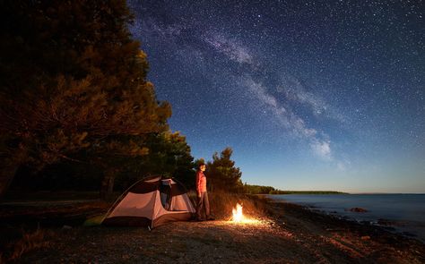 https://thedyrt.com/magazine/gear/solo-camping-gear-guide/amp/ Camp Photoshoot, Camping Solo, Wilderness Survival Tools, Cool Camping Gadgets, Camping Generator, Camping Setup, Camping Tips And Tricks, Vacay Ideas, Solo Camping